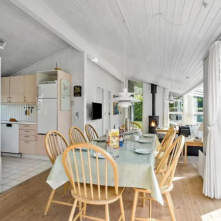 Stunning In With Kitchen Holiday home